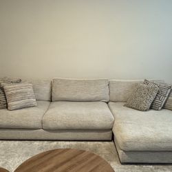 Cindy Crawford Monterey Park 2 PC Right Arm Chaise Sectional