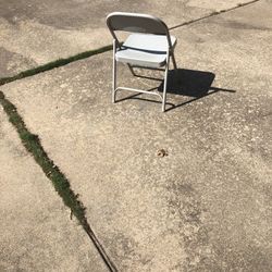 Foldable metal chair
