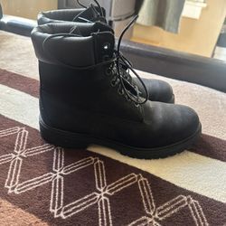black timberlands premiums size 8.5