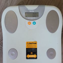 Tanita TBF-621 Body Fat Monitor Scale