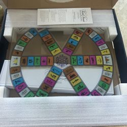 Trivial Pursuit Glass Series New 