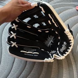 Rawlings Softball Glove 12 1/2” (for left handed) 