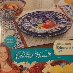 12 Piece Dinnerware Set