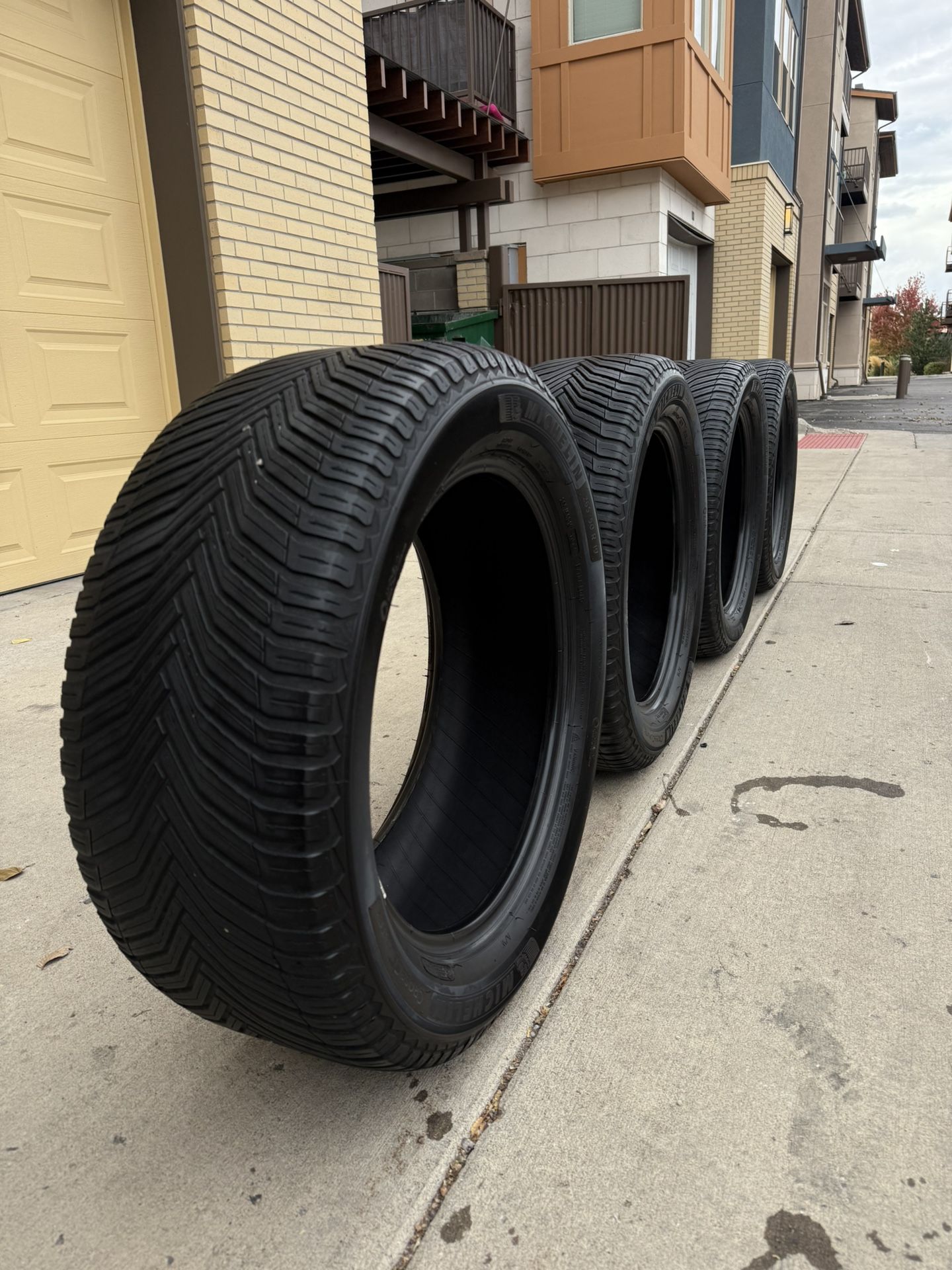 265/50 R19 Michelin Tires