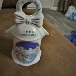 1986 Christmas Bell