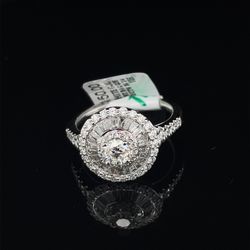18KT White Gold Round Cluster With Baguette Diamonds VS 1 1CTW 177854