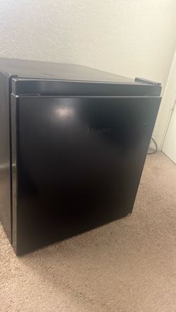 Hisense mini fridge