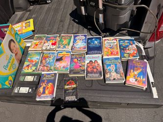 Lot of 30 VHS Tapes Disney and More