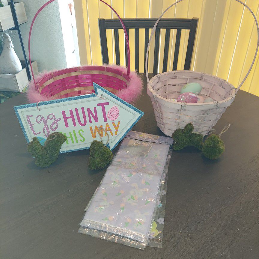 Easter Baskets and Decor