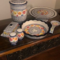Assorted Serving Pieces 