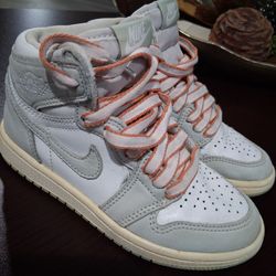 Air Jordan 1 Retro OG High Seafoam
