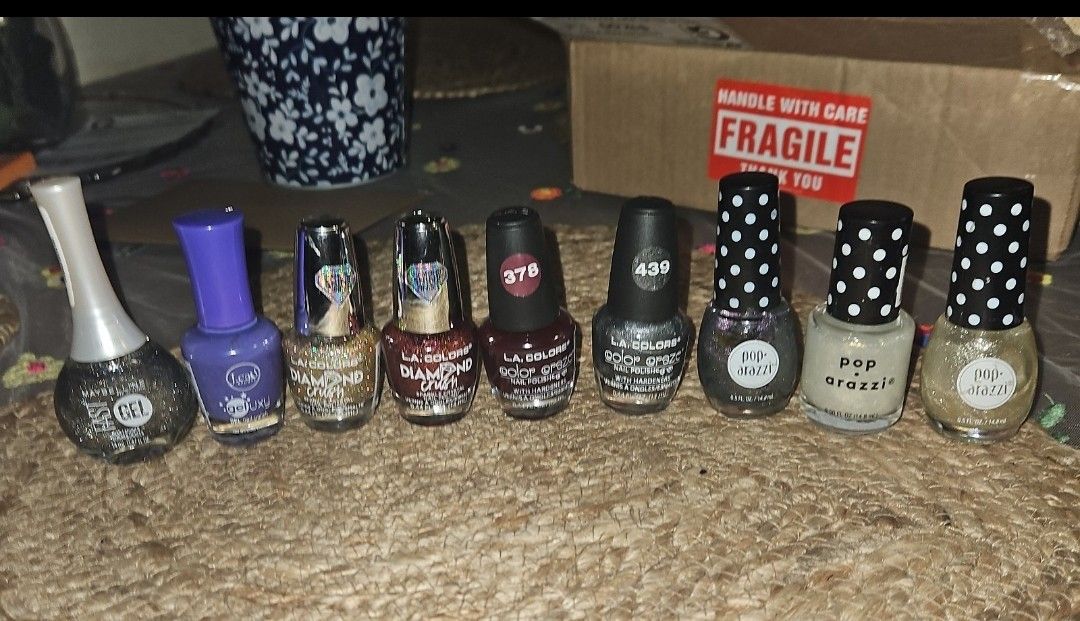 9 Nail Polishes Bundle