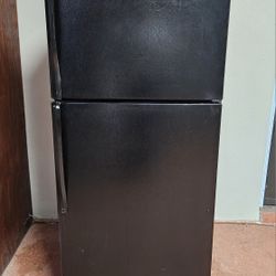 🔆☆Tappan☆🔆 Black Fridge in great working order.