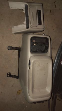 Center consola for sale trade