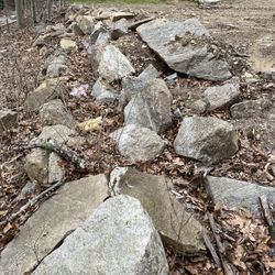 Rocks/boulders 