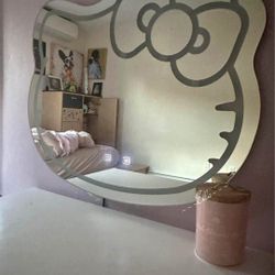 📍 Hello Kitty Wall Mirror $10 Down Payment Financing and delivery Available 