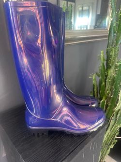 Capelli New York Iridescent Blue/Purple Rain Boots – Women’s Size 8