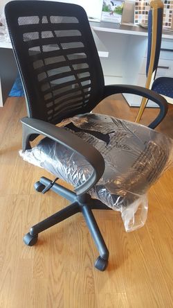 Mesh office chair