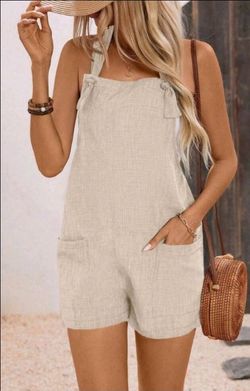 NEW JUMPSUIT ROMPER SHORTS WITH ADJUSTABLE STRAPS  ( KHAKI COLOR SIZE 2XL )