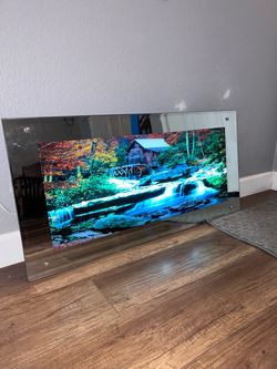 🖥️ Framed Flat-Screen TV / Decorative Mirror-Style TV