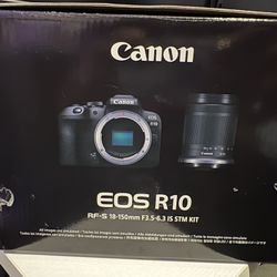 Canon EOS R10 RF-S18-150mm