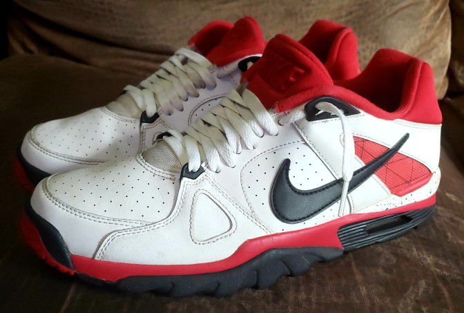 Calma Antagonista comestible Nike Air Trainer for Sale in San Antonio, TX - OfferUp
