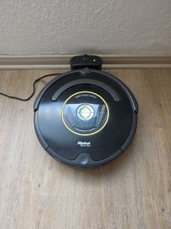 iRobot Roomba 650 Vacuum + Base (Untested Battery)