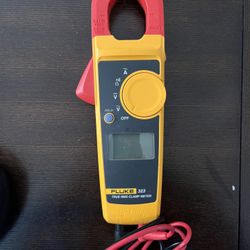 Fluke 323 True RMS Clamp meter