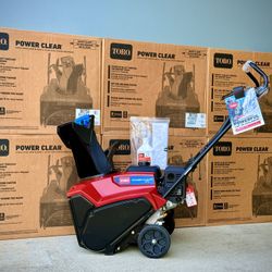 Brand new Toro Power Clear 21-in Single-stage Self-propelled Gas Snow Blower