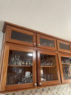 Kitchen cabinet 