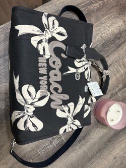 NEW bow coach tote bag