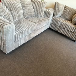 2 Pc Sofa And Loveseat 