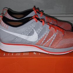 Nike Flyknit Trainer (Crimson/White) - Size 11