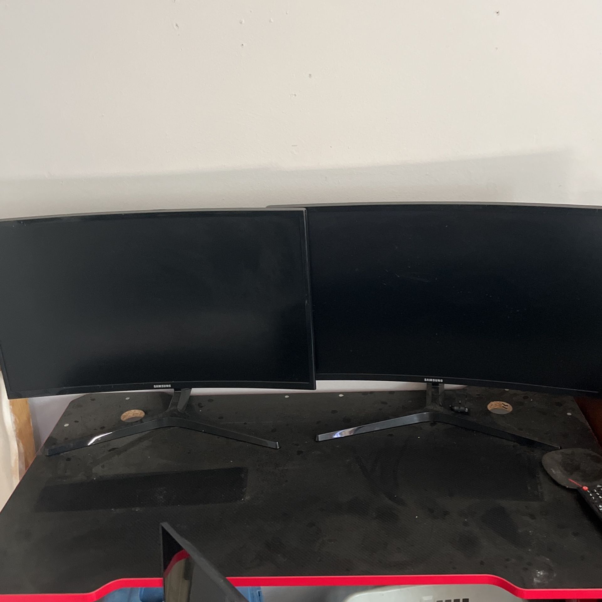 two 27 inch tv
