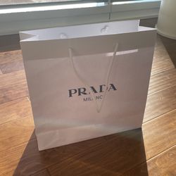 Prada Shopping Bag (medium)