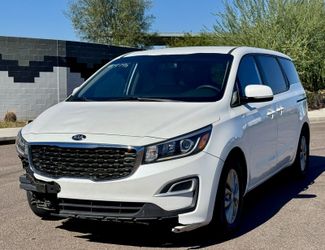 2020 Kia Sedona 4 Door Mini Van - Live Auction Today 4:30 PM