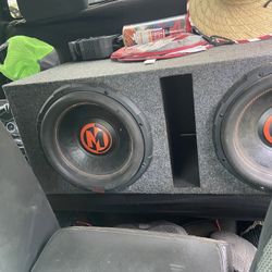 2 Memphis Mojo Pro 12s