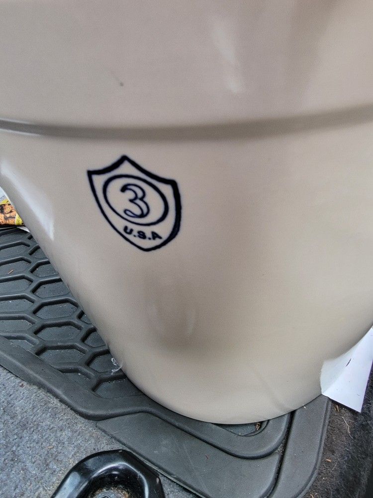 3 Three Gallon Crock
