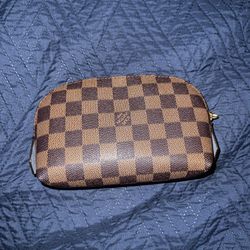 Louis  Vuitton  Cosmetic Pouch 