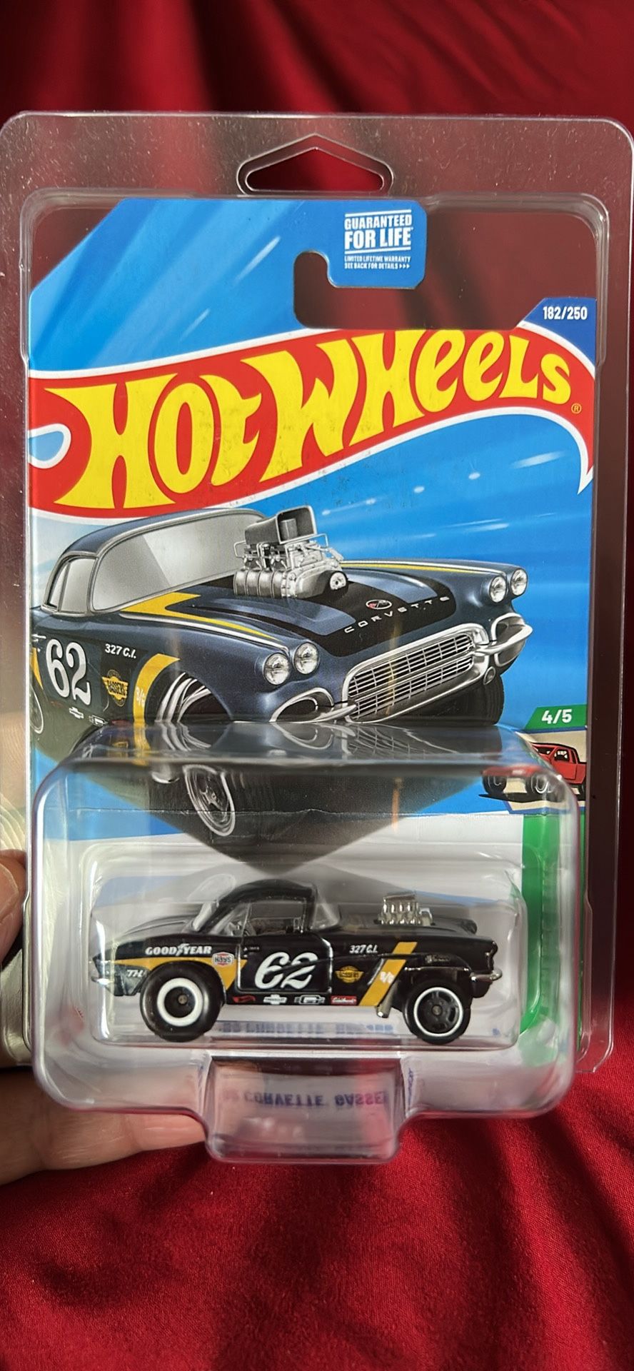 Hotwheels 62 corvette gasser sth with protector case