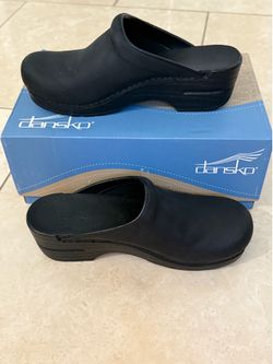 New Dansko clog