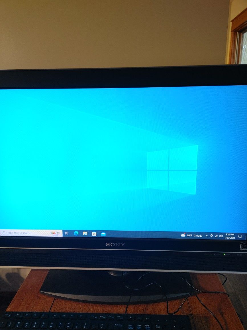 Fast Desktop Computer with a Nice Big  32 Inch Flat Screen Monitor and a Free Laptop