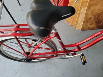 Beach cruiser in perfect conditions almost new color silver and red
