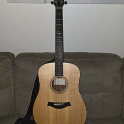 Taylor Acoustic/electric Guitar 