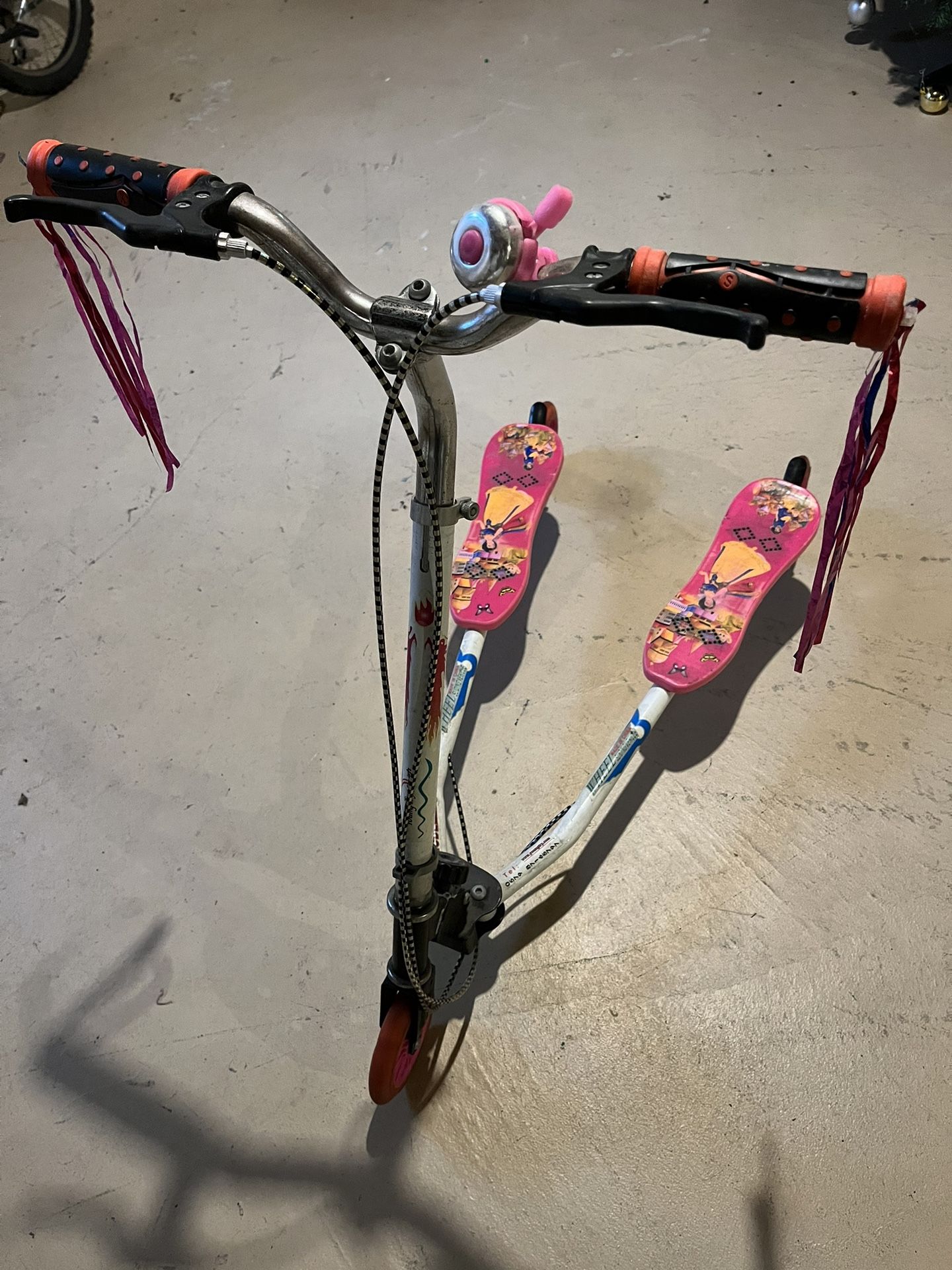 Flicker Scooter for girl, 3 flashing wheels