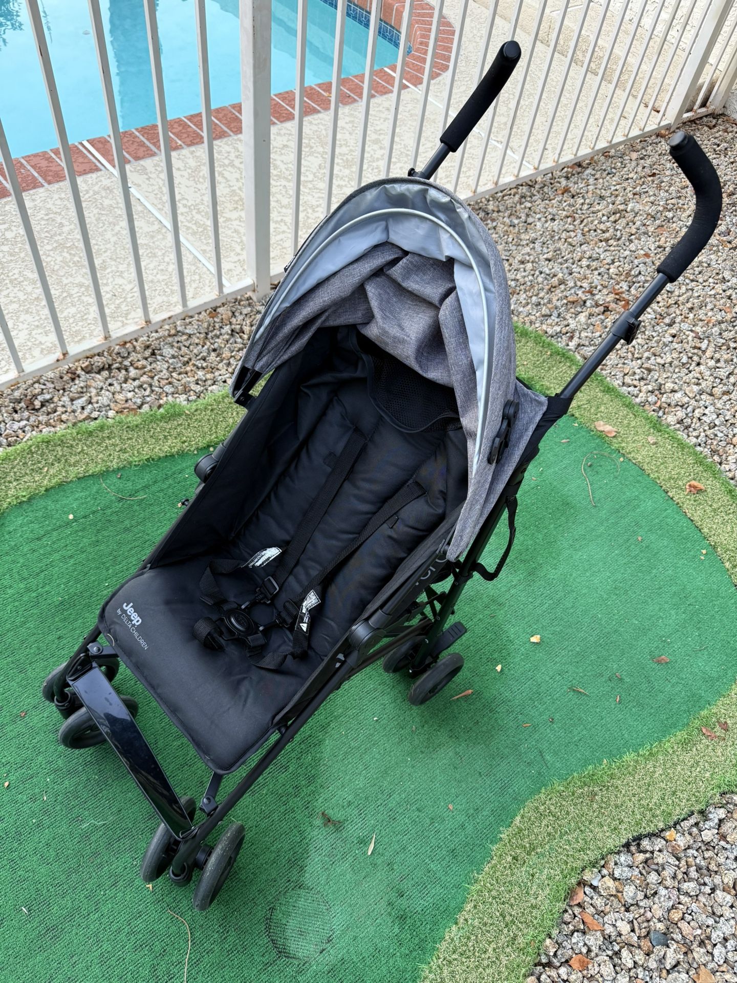 Jeep® by Delta Children Baby Stroller (2023 model)