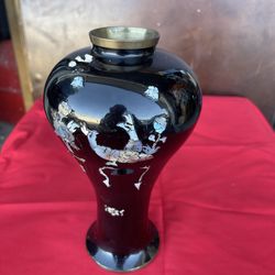 VINTAGE VASE BLACK LACQUERED BRASS WITH INLAID ABALONE/MOTHER OF PEARL PEACOCKS , BEST OFFER.    9” Vase