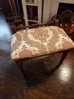 Vanity bench
