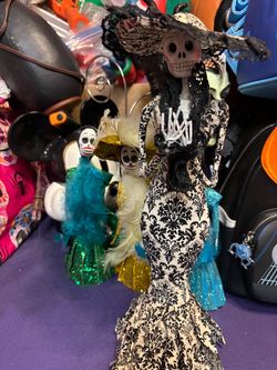 Day of the dead figurine and decorations