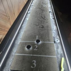 Shuffle board table